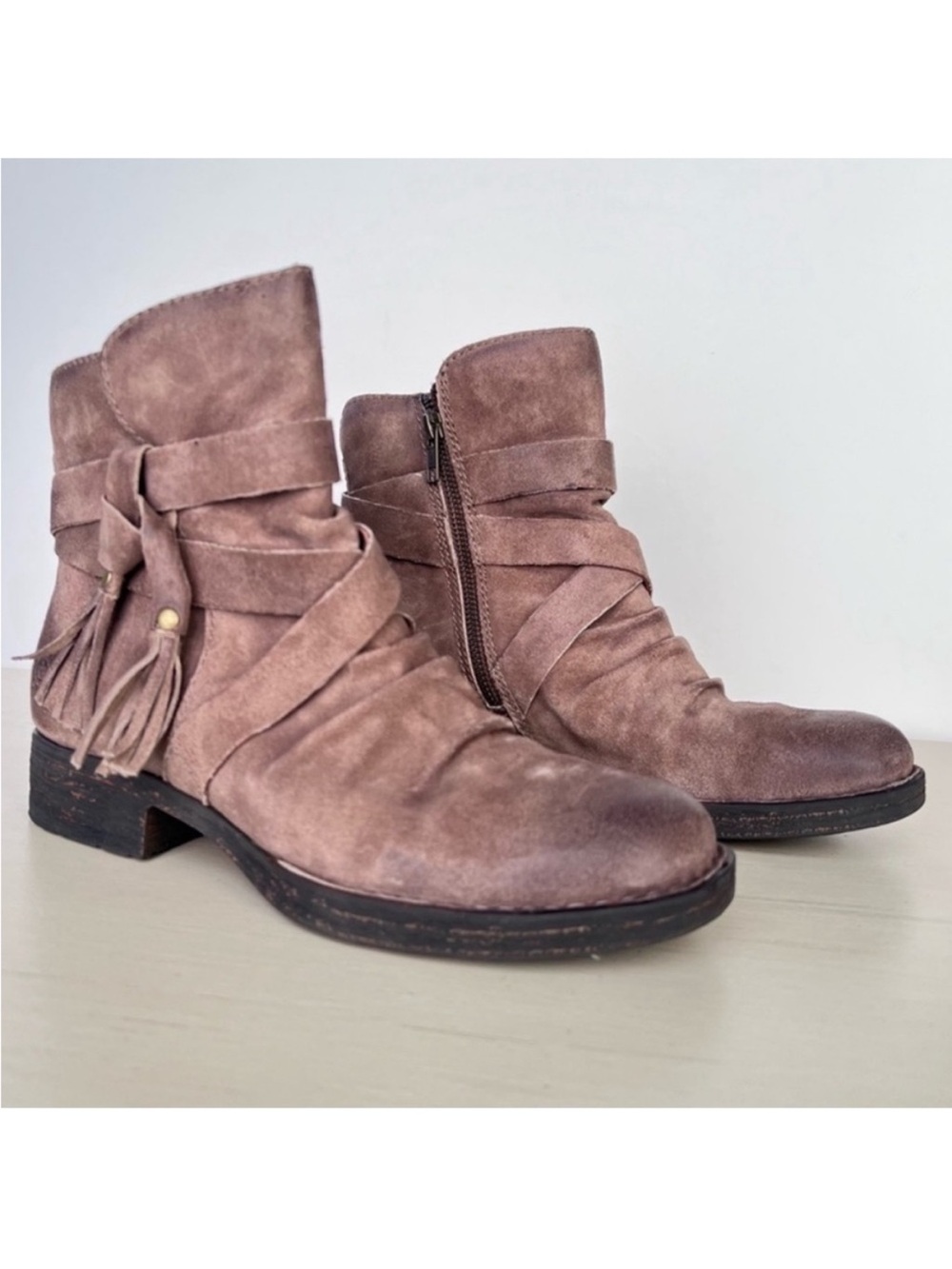 Born Women Tassels Eton Ankle Distressed Leather Comfort Booties shoes sz 7.5